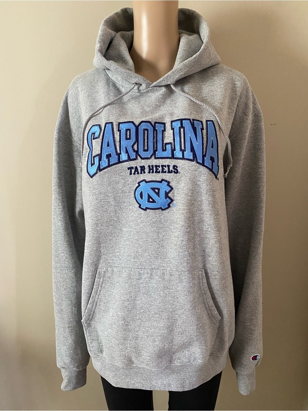 UNC North Champion Carolina Tar Heels Grey Hoodie, men’s large
